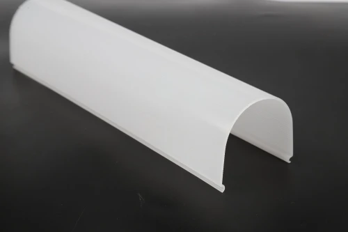 ¿Cómo compiten los fabricantes de máquinas de extrusión de plástico?